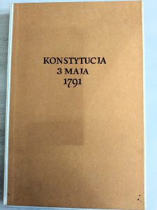 Na zdjęciu widzimy księgę Konstytucja 3 Maja 1791.