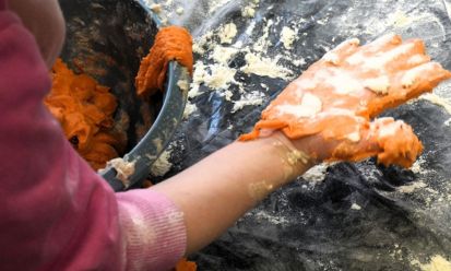 Gdy słowo spotyka dotyk-twórcze warsztaty w bibliotece