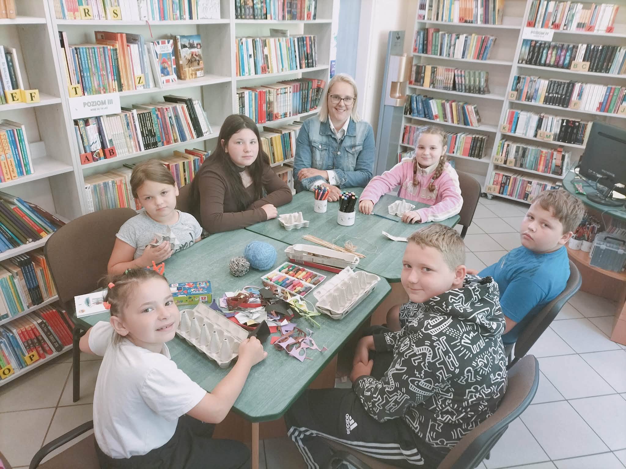 Wakacje w Filii Bibliotecznej w Grabowie rozpoczęte!