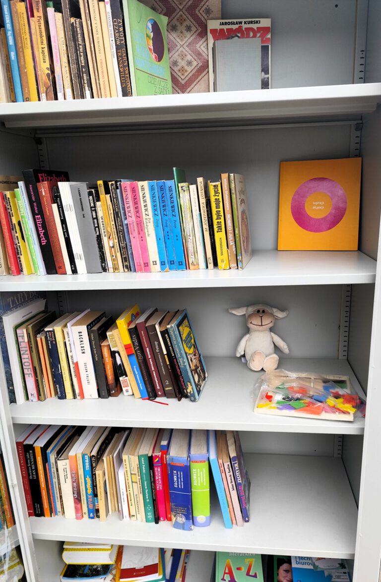 📚🌞 A może właśnie dziś znajdziesz książkę, która Cię zachwyci?